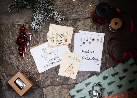  Weihnachtskarten basteln Kinder Weihnachtskartenideen Weihnachtskarten Fingerabdrücke