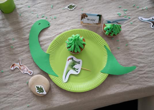 Dino Party Deko zum Ausdrucken für den Dino Geburtstag