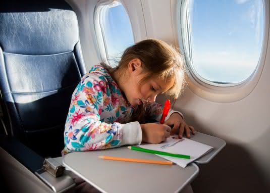 Tipps gegen Langeweile für lange Autofahrten mit Kindern, Bahnreisen mit Kindern oder die Flugreise mit Kindern